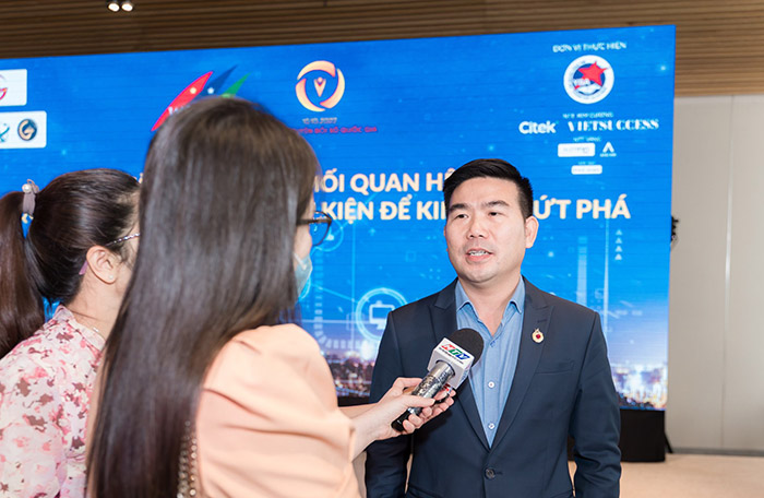 Ông Nguyễn Công Tẩn trả lời phỏng vấn HTV9 về Nền tảng số trong mối quan hệ chính quyền – doanh nghiệp.